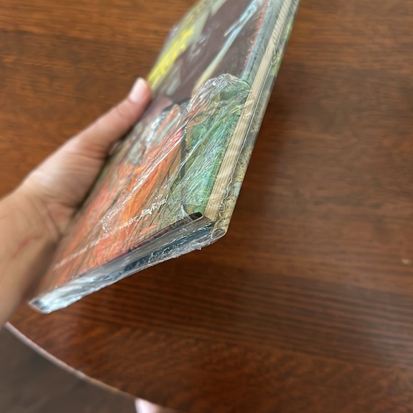 NEW Batman Arkham Asylum The Deluxe Edition Hardcover DC Comics - Picture 4 of 5